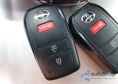 2023 Toyota Corolla Cross Le z USA, uszkodzony, nr VIN 7MUCAAAG2PV040900